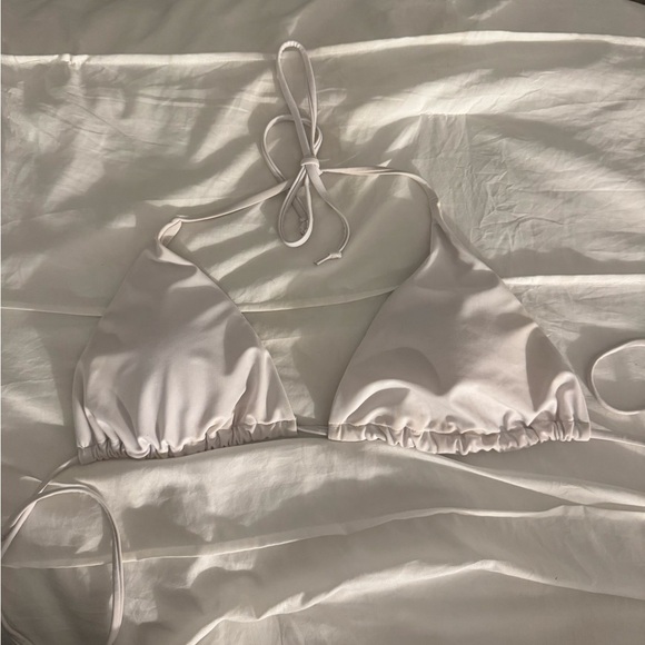 White bikini top - Picture 1 of 3